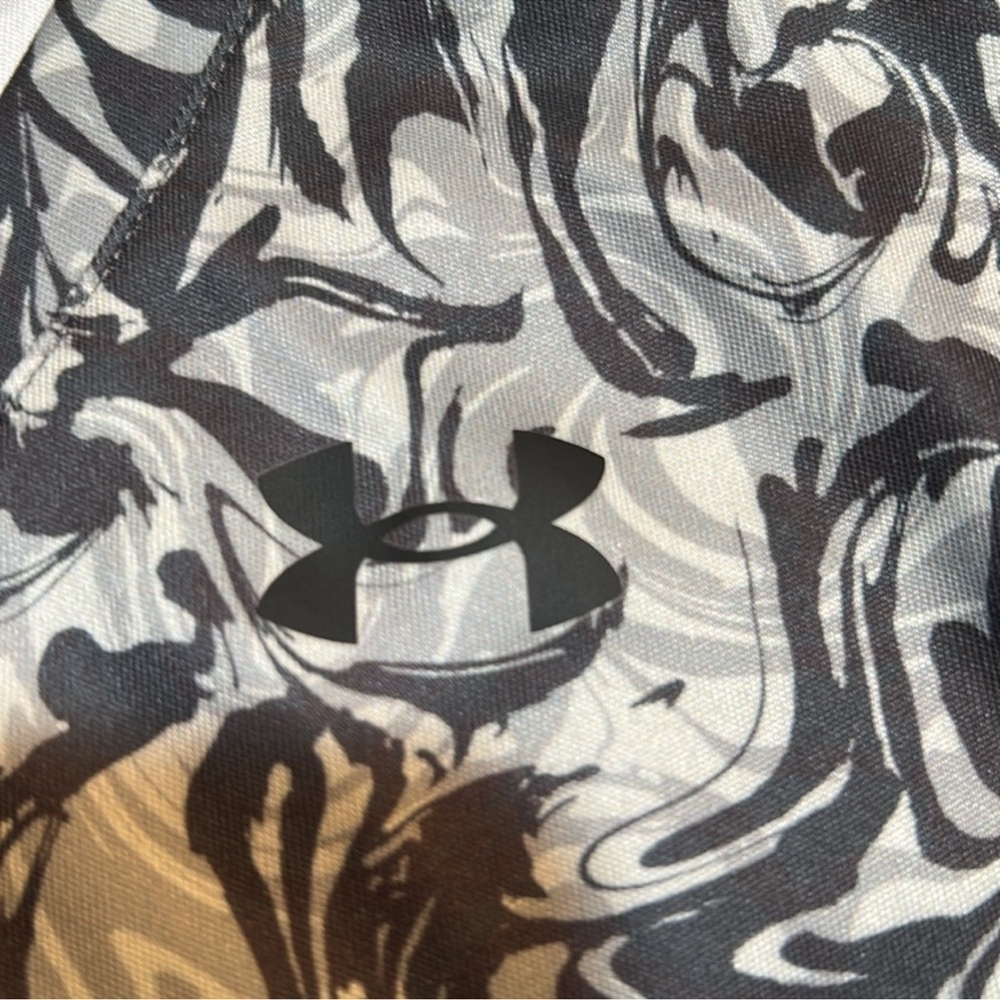 UNDER ARMOUR Shades of Gray Print
Loose Athletic Tee Size L - Picture 6 of 7